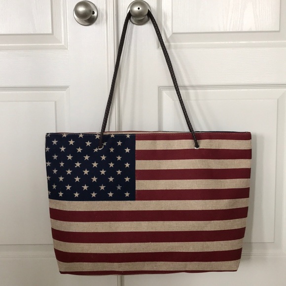 🇺🇸HOST PICK🇺🇸America Flag Beach Tote - Picture 5 of 6